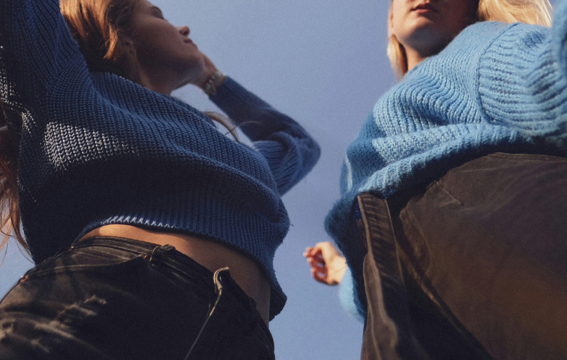 dancing two women dylan zurich